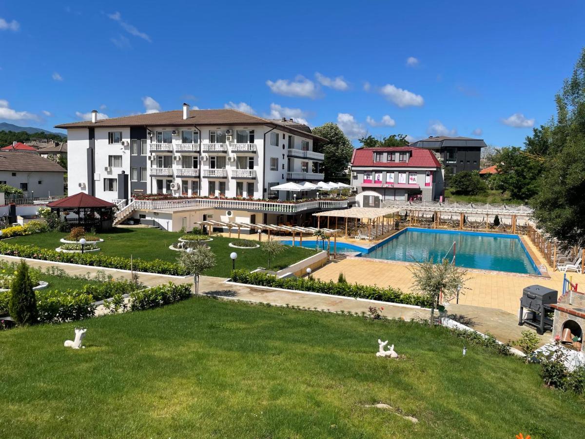 Hotel Elit Kirkovo  Ngoại thất bức ảnh