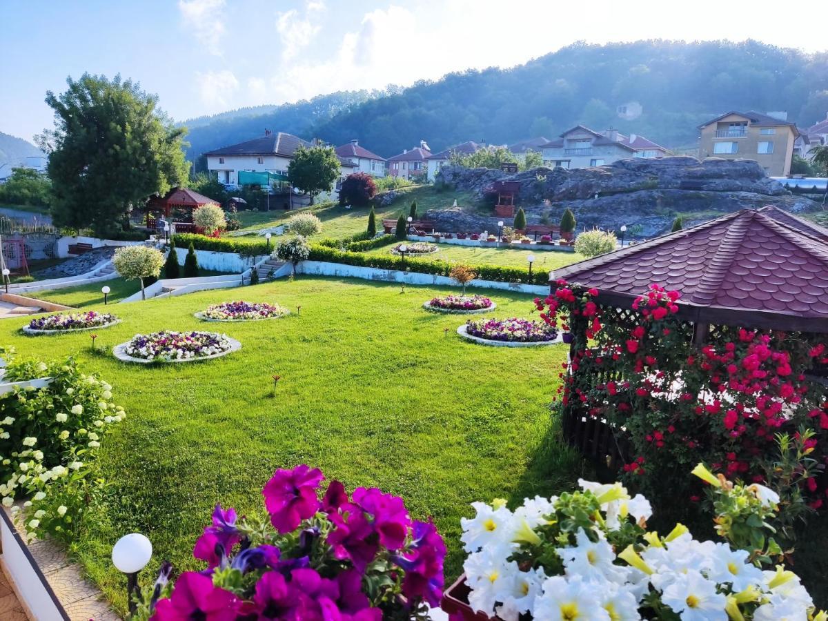 Hotel Elit Kirkovo  Ngoại thất bức ảnh