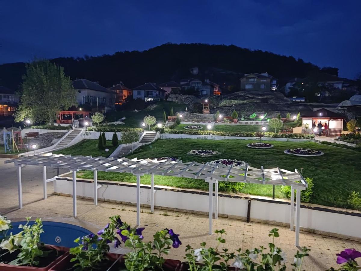 Hotel Elit Kirkovo  Ngoại thất bức ảnh