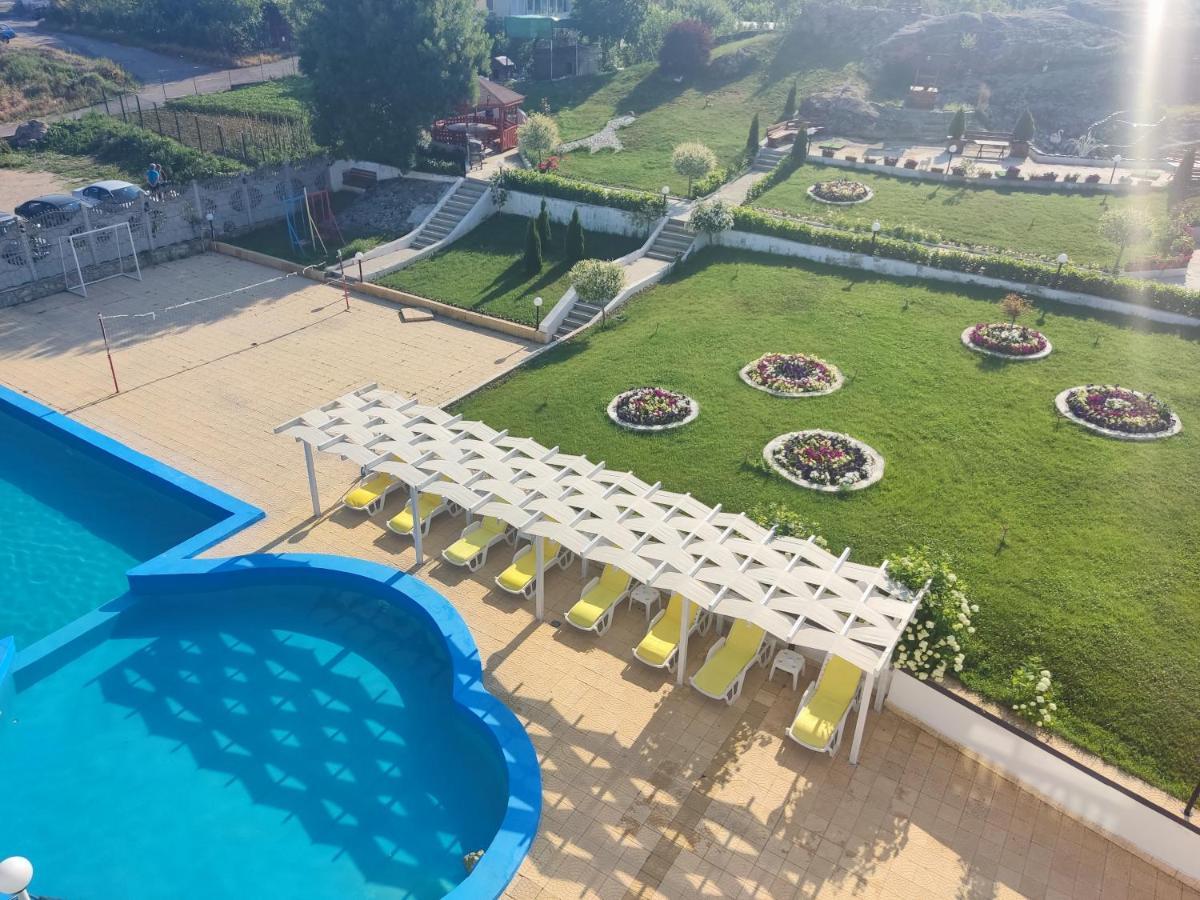 Hotel Elit Kirkovo  Ngoại thất bức ảnh