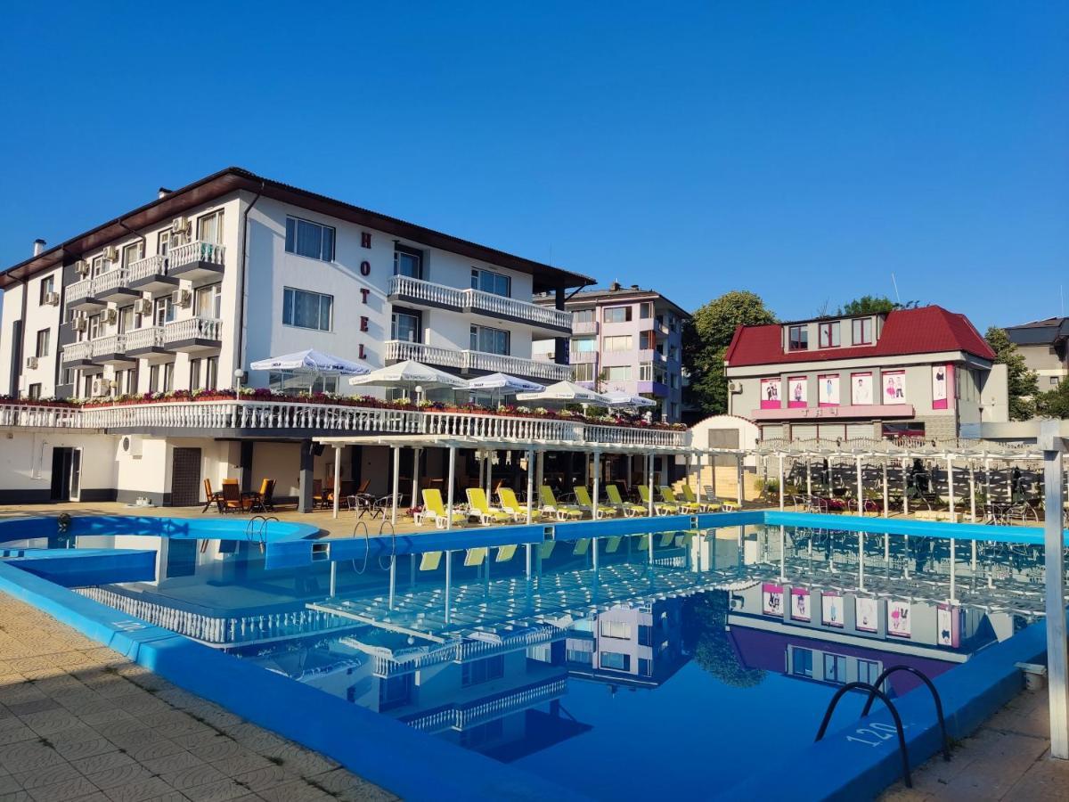 Hotel Elit Kirkovo  Ngoại thất bức ảnh