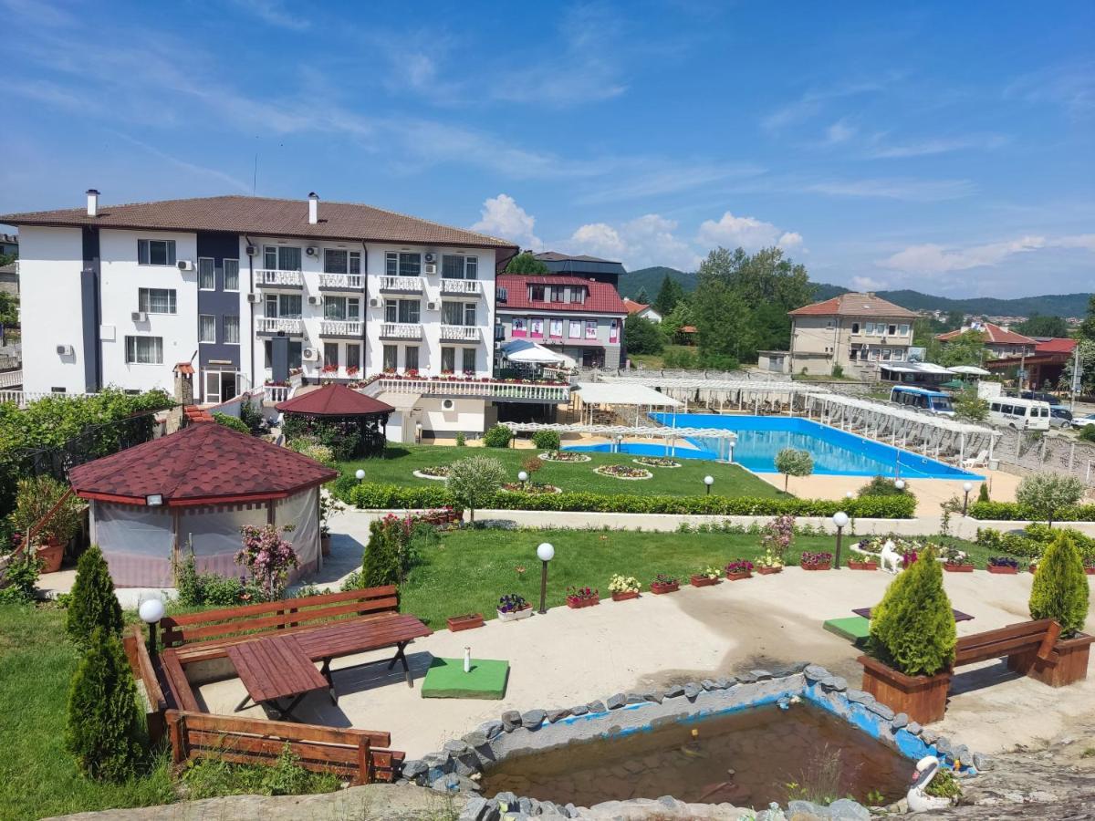Hotel Elit Kirkovo  Ngoại thất bức ảnh