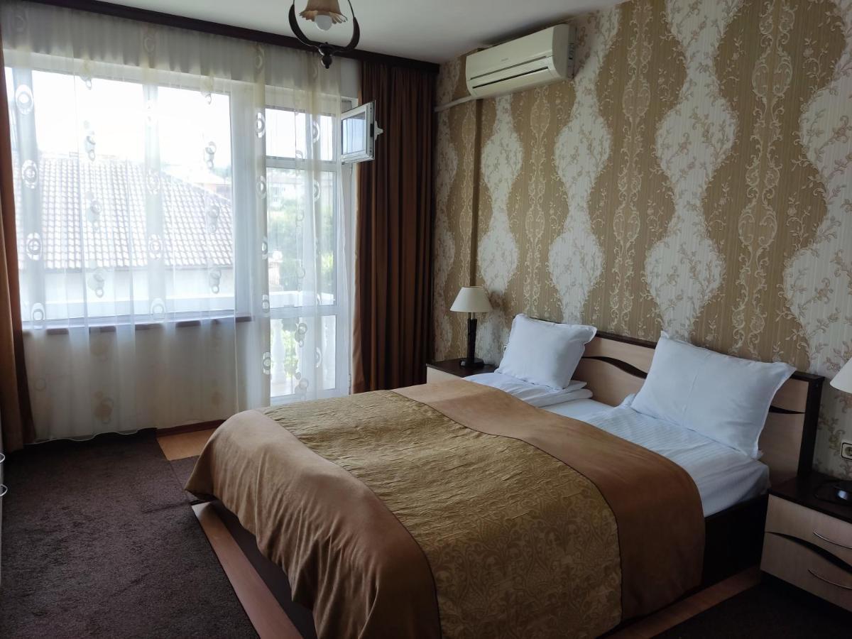 Hotel Elit Kirkovo  Ngoại thất bức ảnh