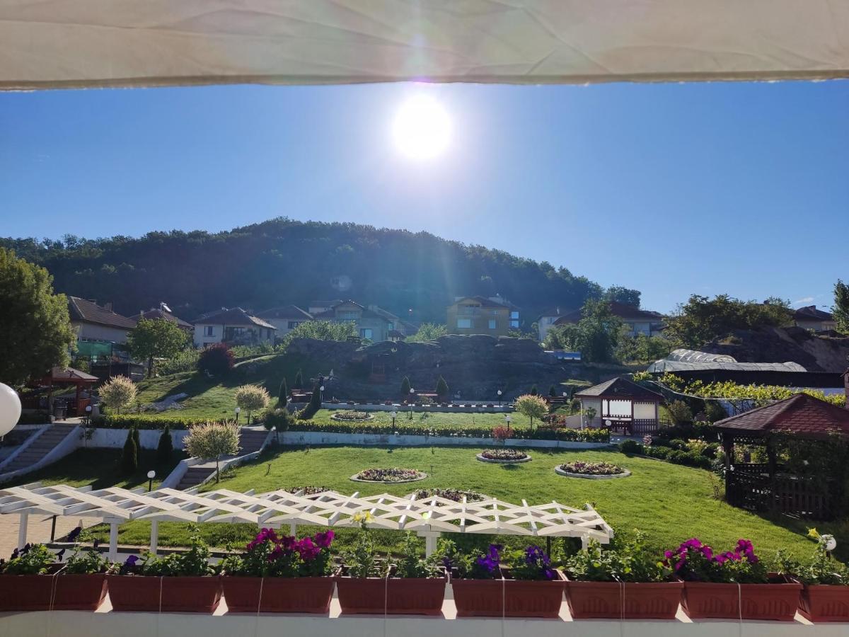 Hotel Elit Kirkovo  Ngoại thất bức ảnh