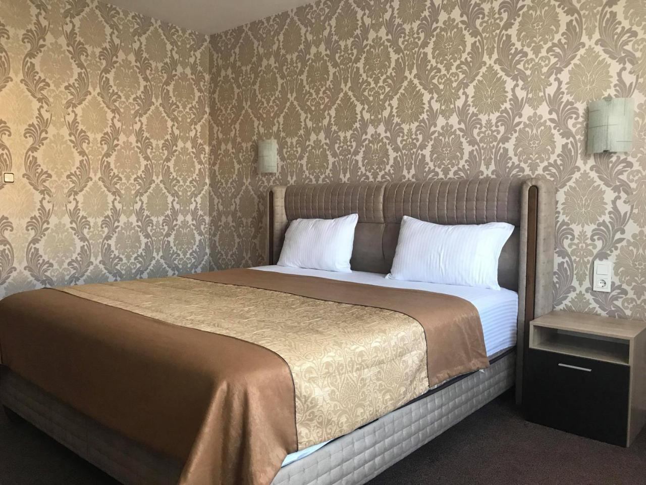 Hotel Elit Kirkovo  Ngoại thất bức ảnh