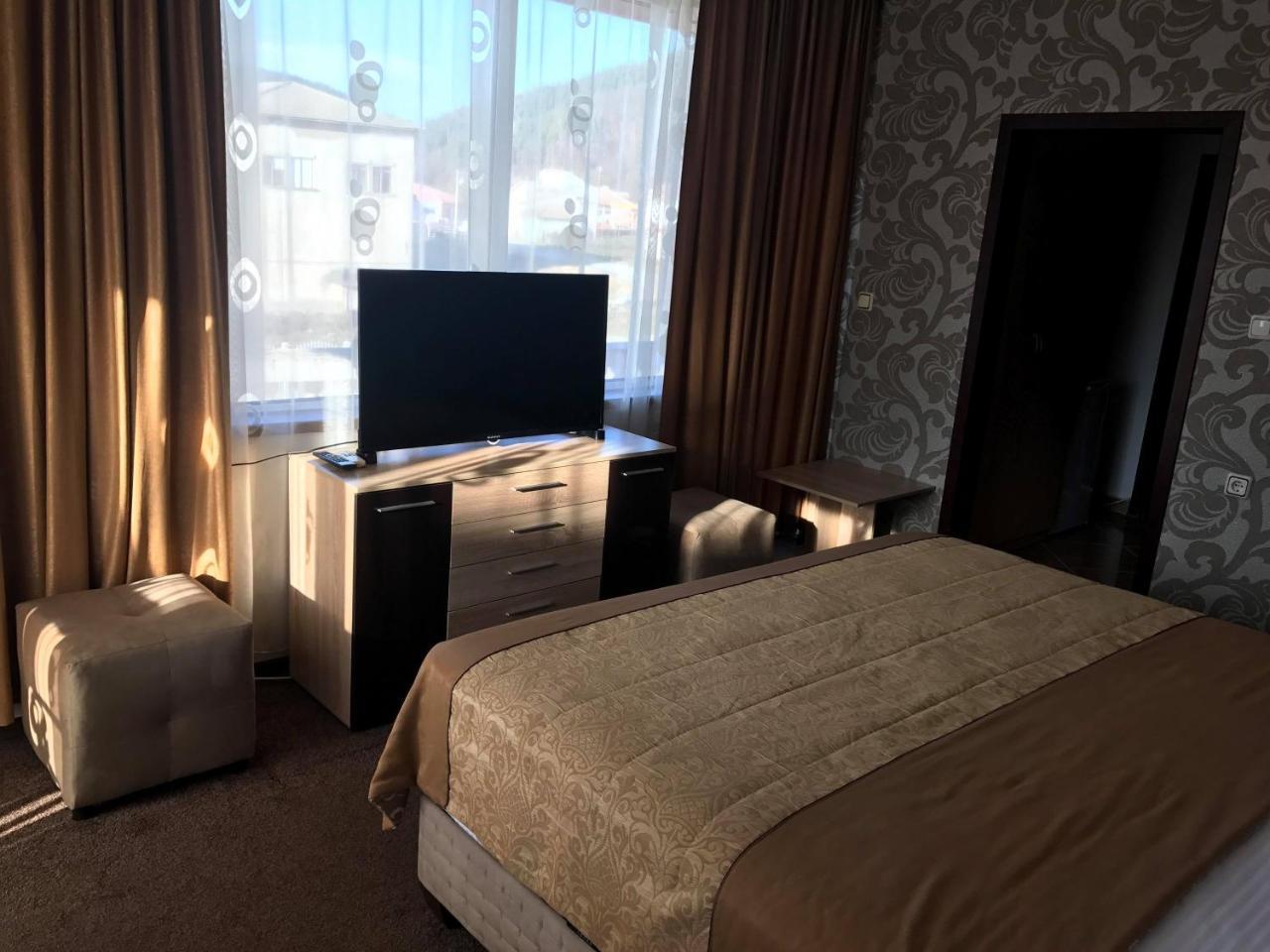 Hotel Elit Kirkovo  Ngoại thất bức ảnh